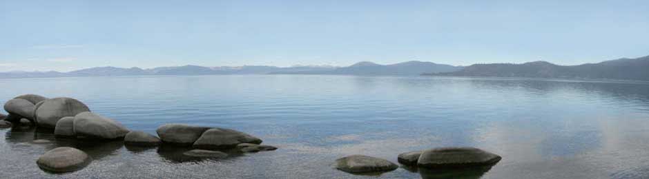 lake plus stones